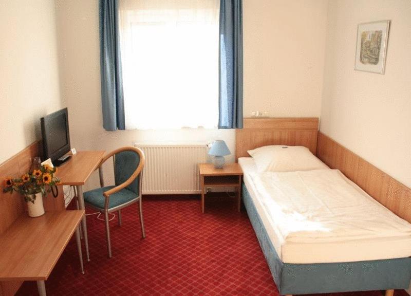 Hotel Schillerplatz Öhringen Εξωτερικό φωτογραφία